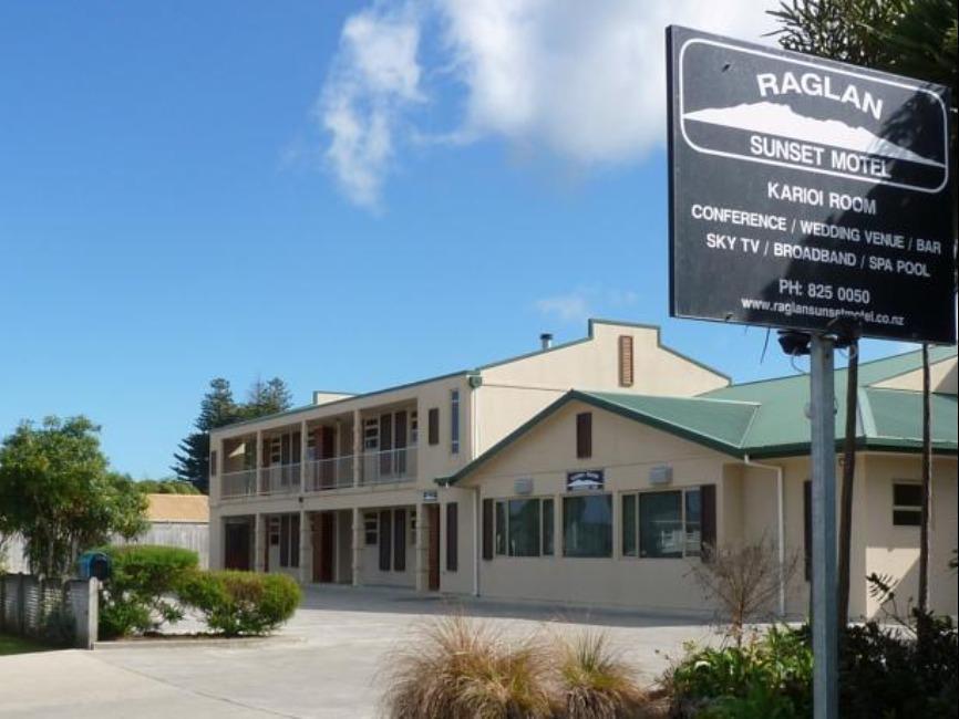 Raglan Sunset Motel And Conference Venue Exteriör bild